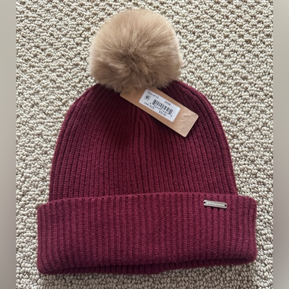 Steve Madden knit Pom Pom beanie